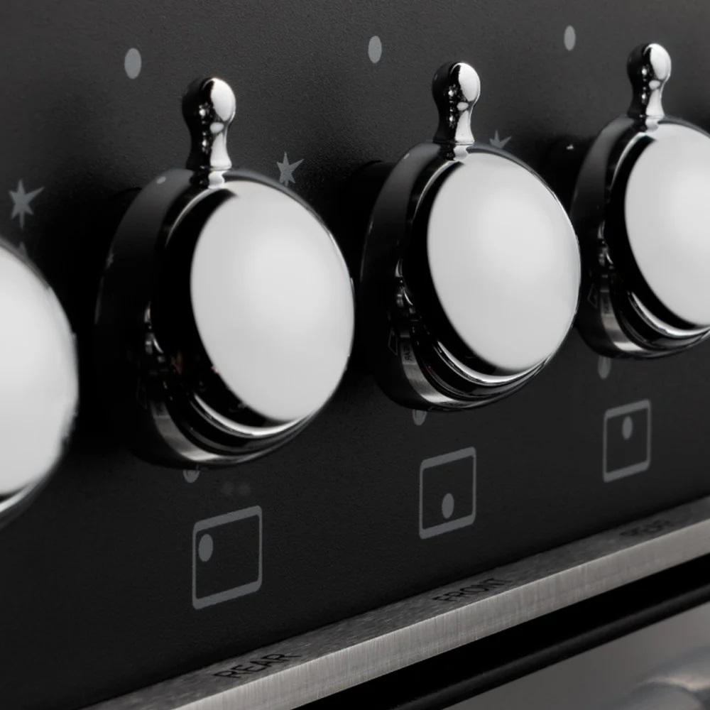 Варочный центр 100 см, 6 газовых конфорок и три шкафа HER126G2ENET